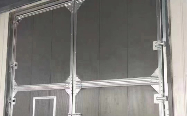 同心兰州厂房同心工业门选购与使用指南：打造高效安全的生产环境