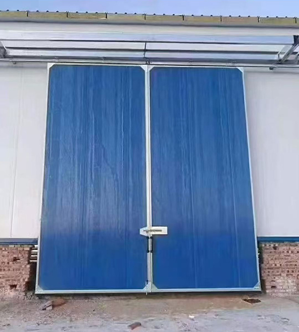 同心工业门在大型仓储物流通道中的应用实例